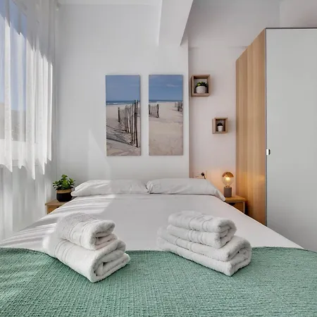 Apartment Beachfront With Terrace *